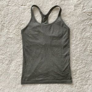 ❤️ Lululemon Ebb to Street Tank in Sage Green Size 10 NWT
